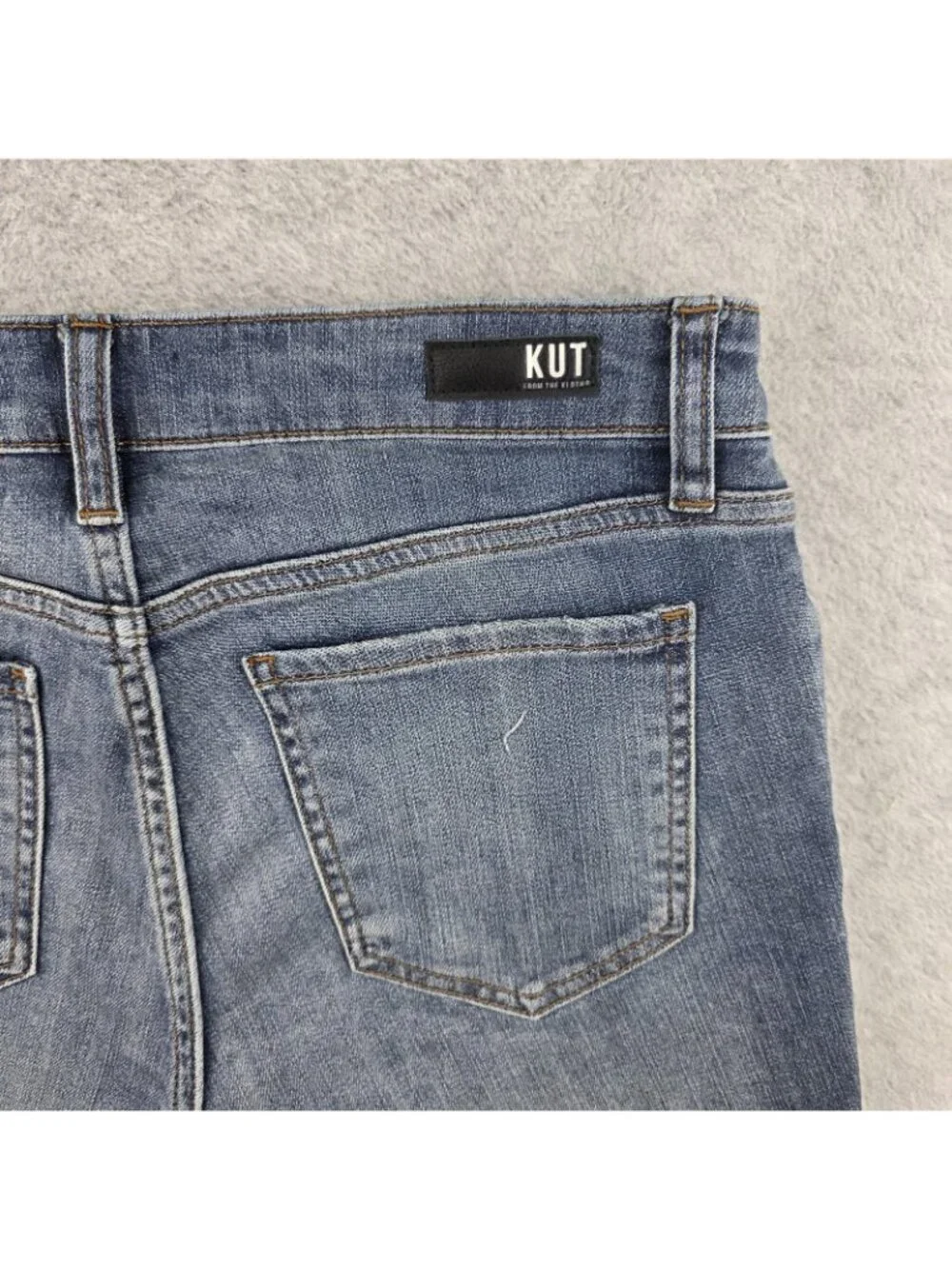 KUT From The Kloth Gidget Shorts Womens 4 Blue Fray Raw Hem Denim Stretch Casual